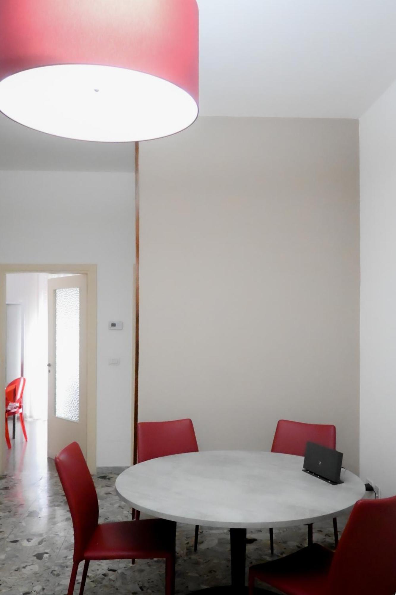 Miro Lecce